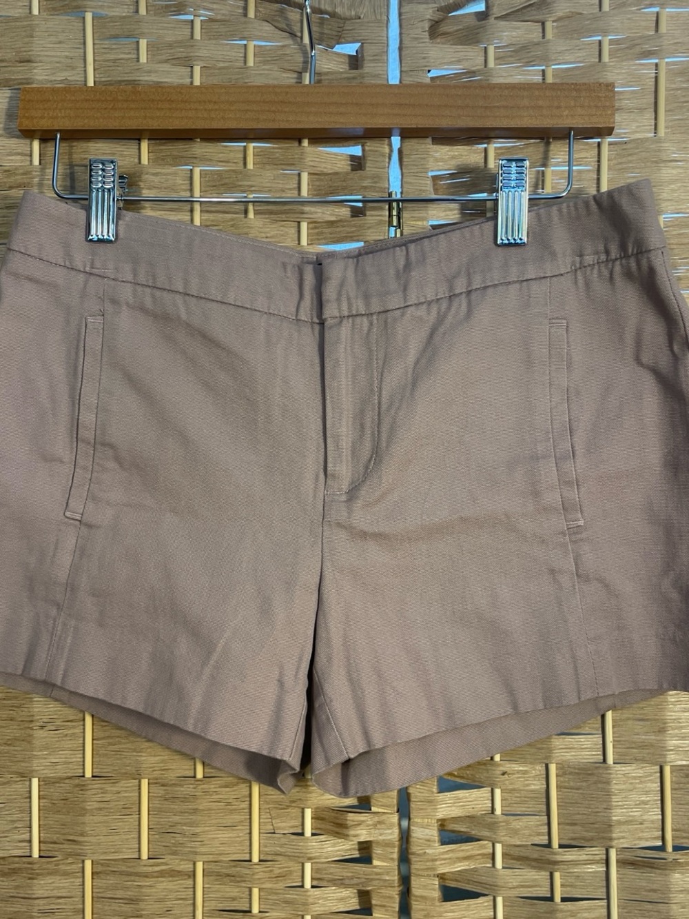 Women’s Gap Classic Chino 3.5” Mauve NWOT Shorts